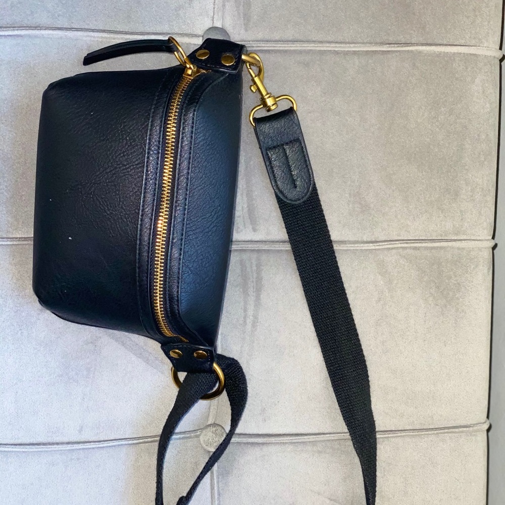 Fanny pack